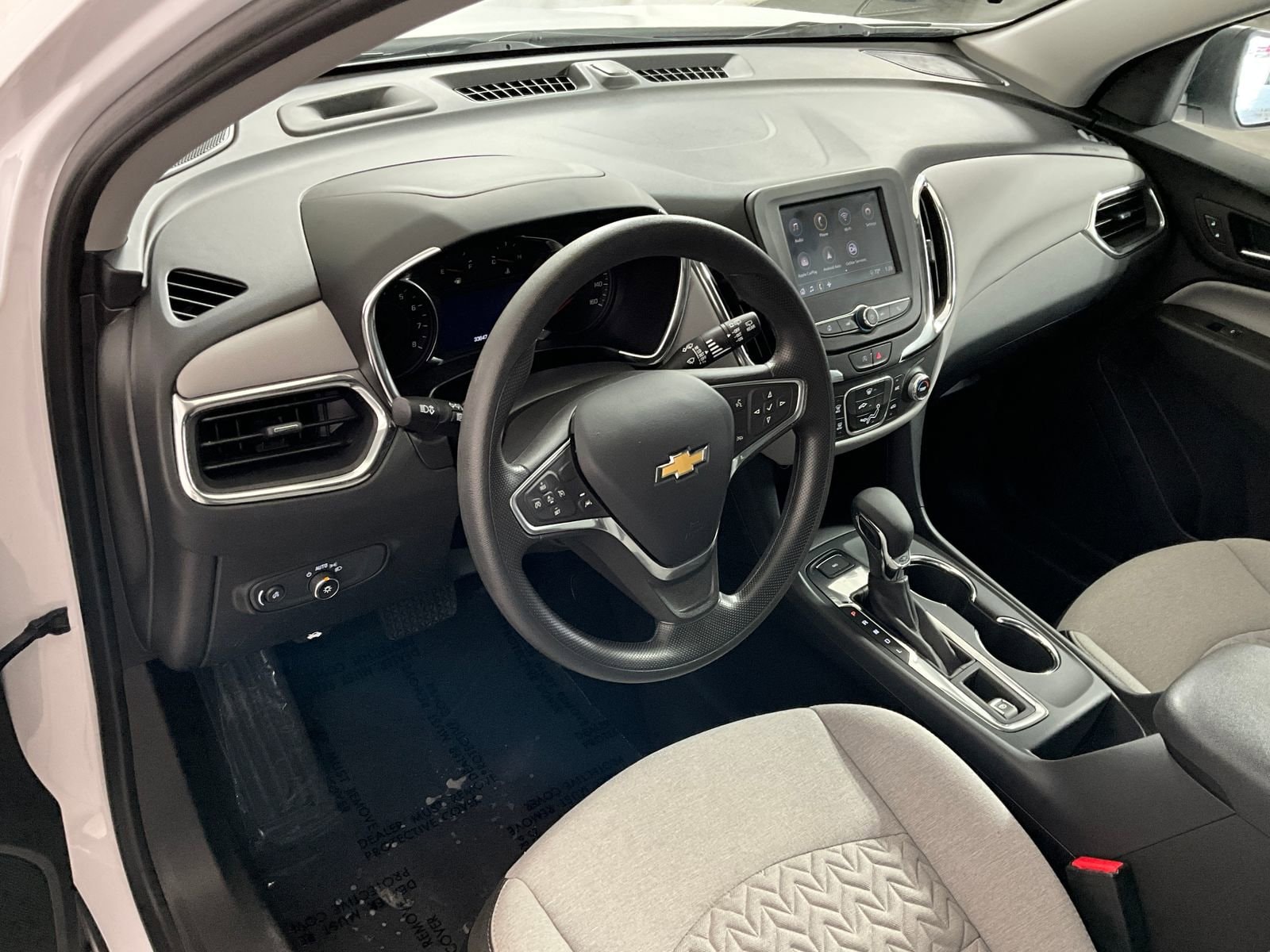2023 Chevrolet Equinox LS - Photo 15