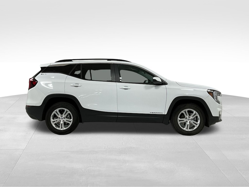 Used 2022 GMC Terrain SLE SUV