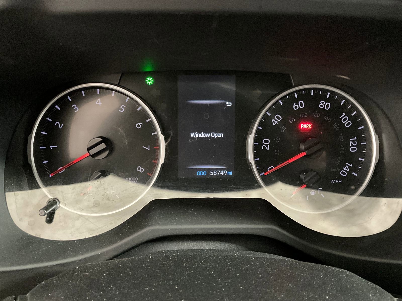 2022 Toyota RAV4 XLE photo 3