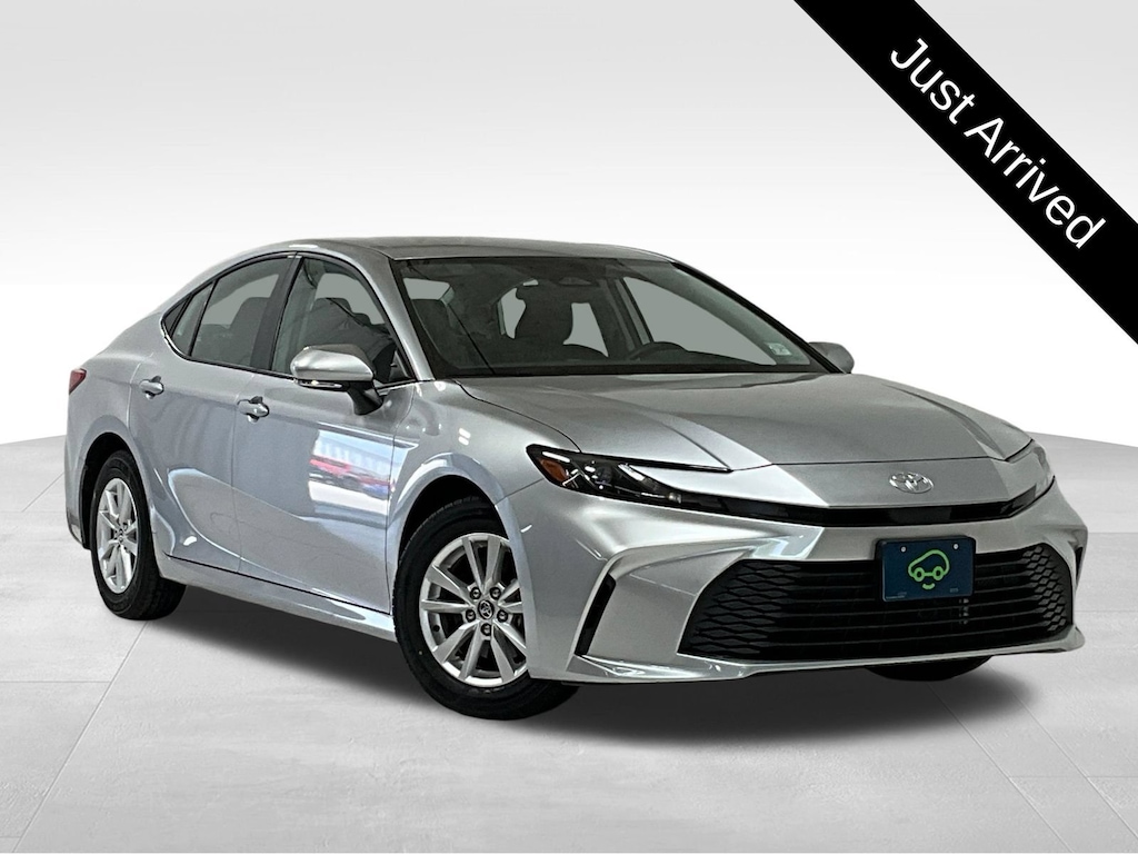 Used 2025 Toyota Camry LE