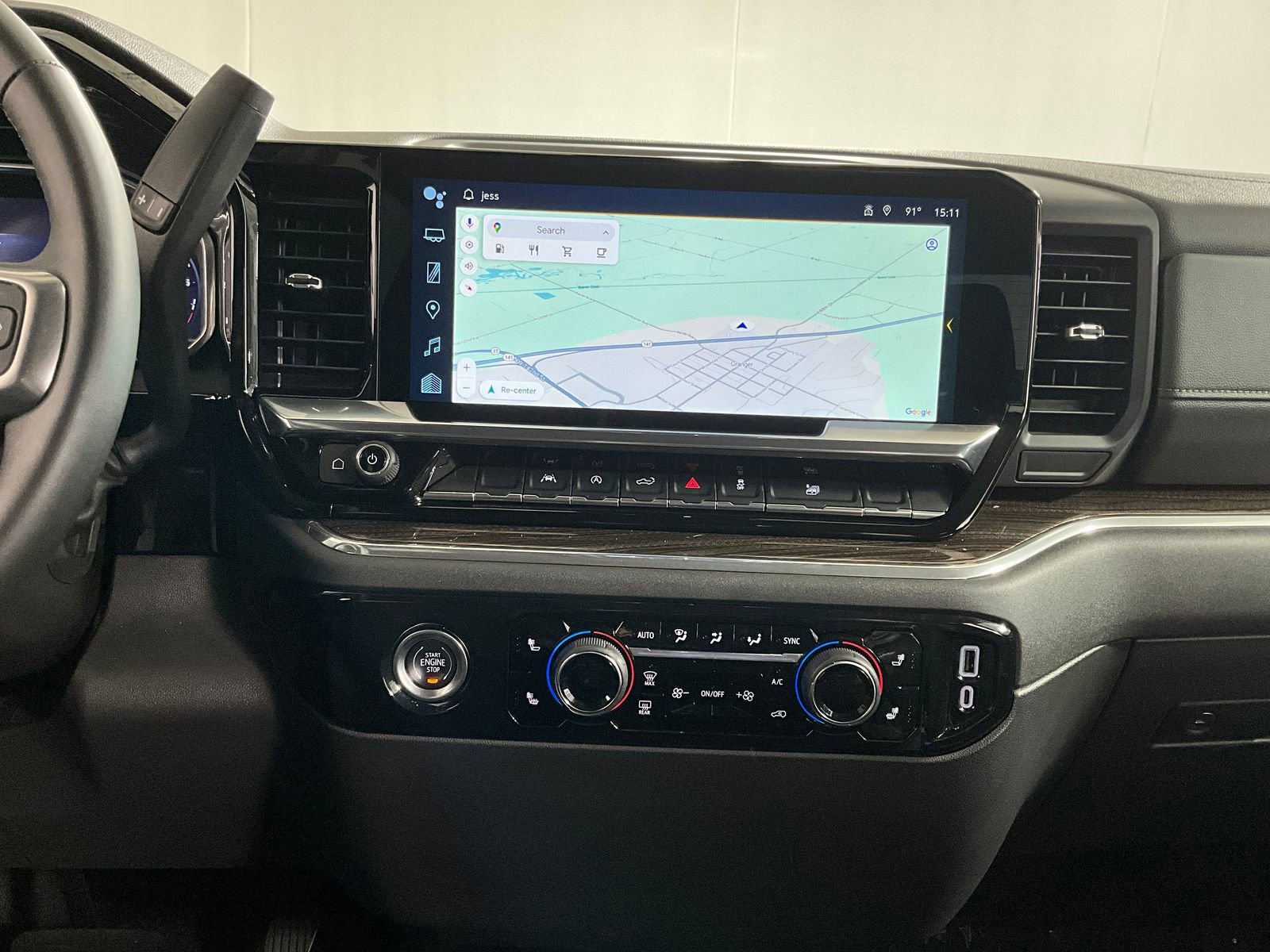 2024 Chevrolet Silverado 1500 LT photo 3