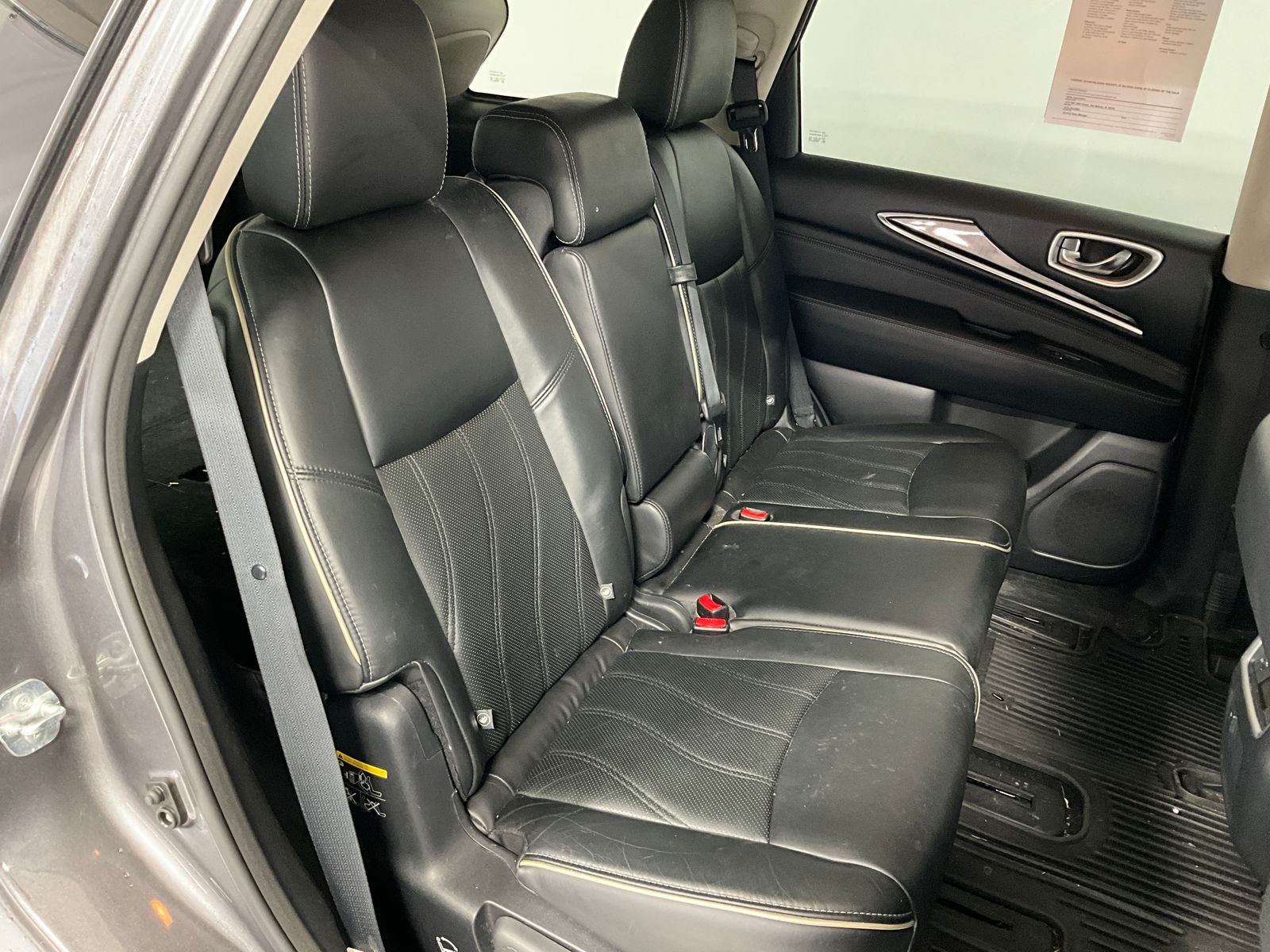 2017 Infiniti QX60 Base photo 3