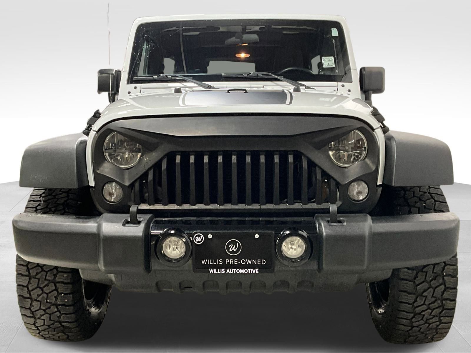 2017 Jeep Wrangler Unlimited Willys Wheeler photo 2