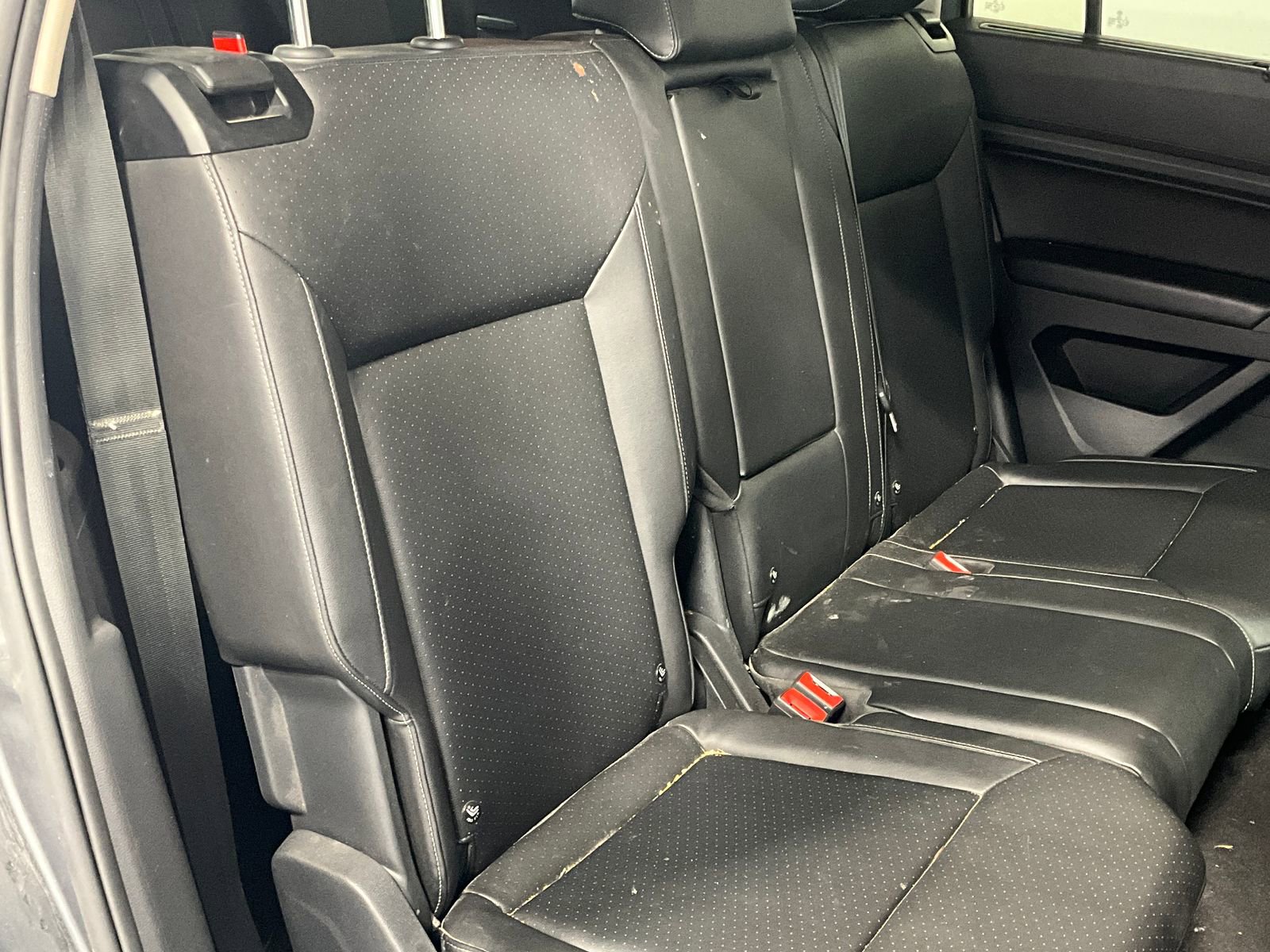 2018 Volkswagen Atlas V6 SEL photo 3