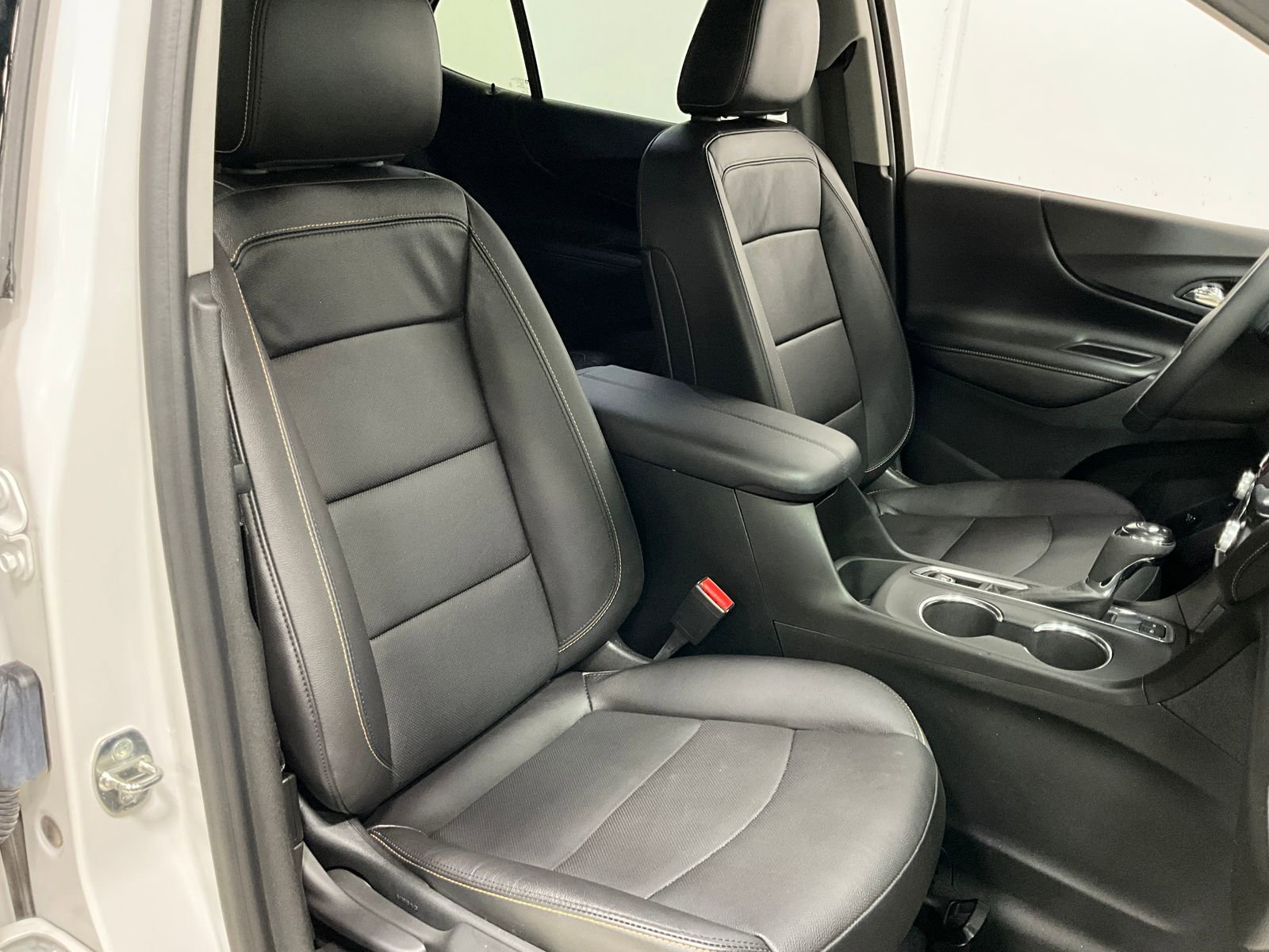 2020 Chevrolet Equinox Premier photo 4