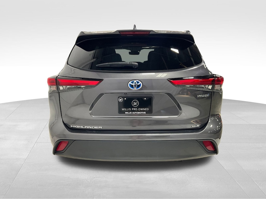 Used 2021 Toyota Highlander Hybrid XLE SUV