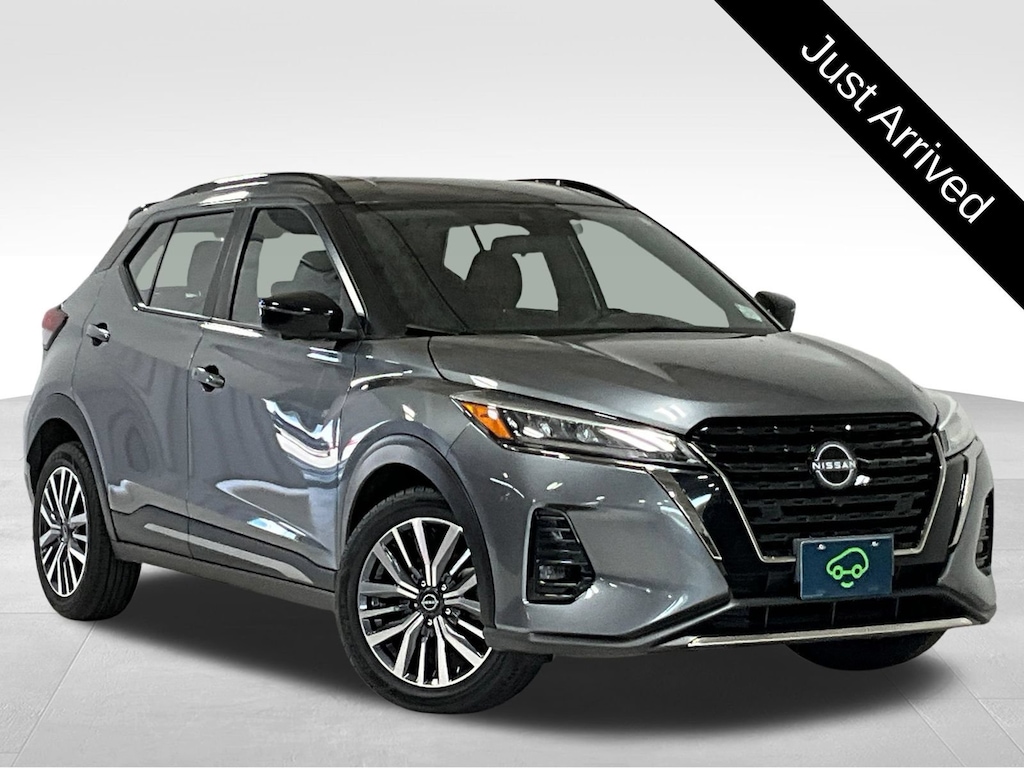 Used 2024 Nissan Kicks SR