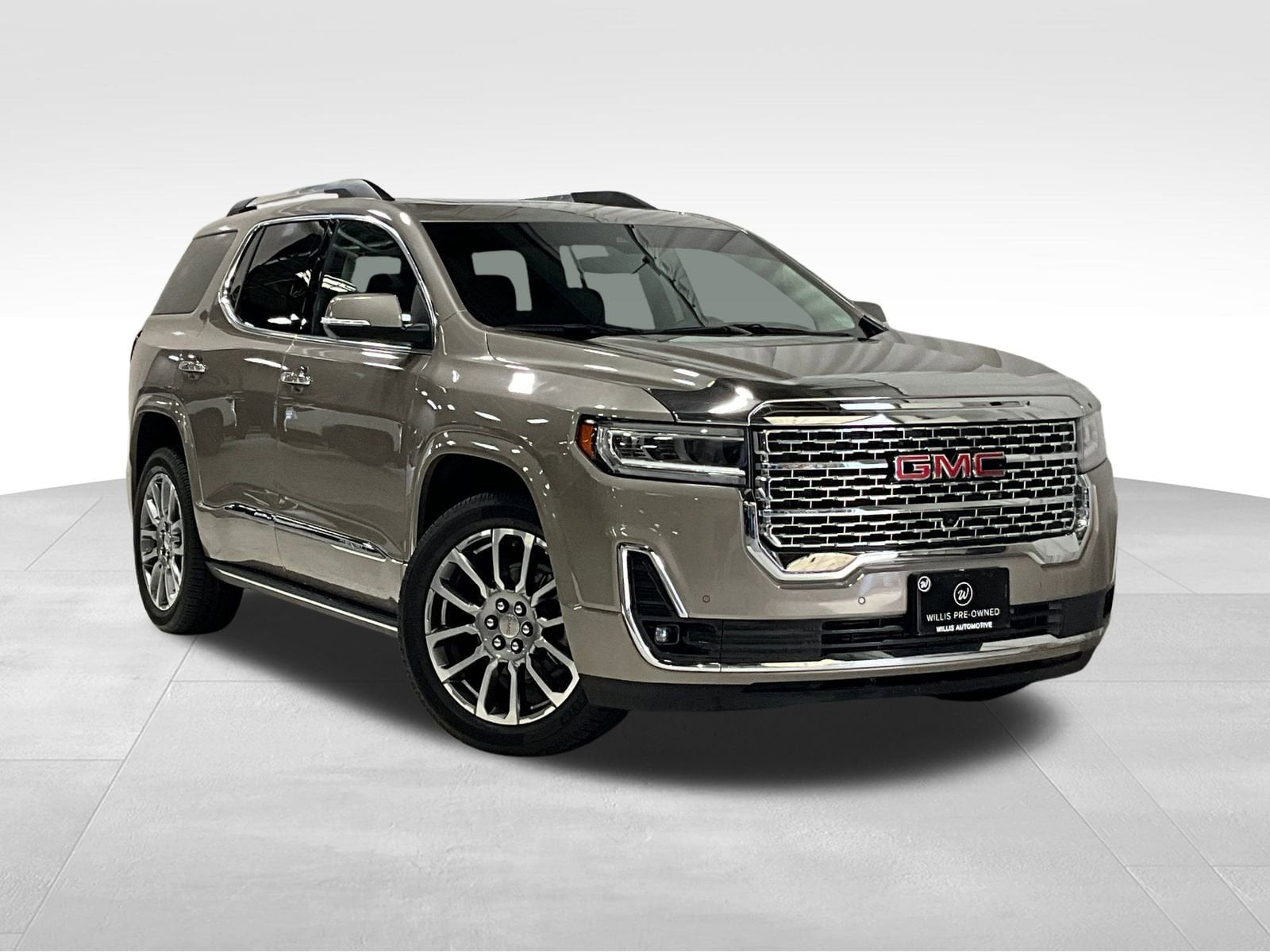2023 GMC Acadia Denali's photo