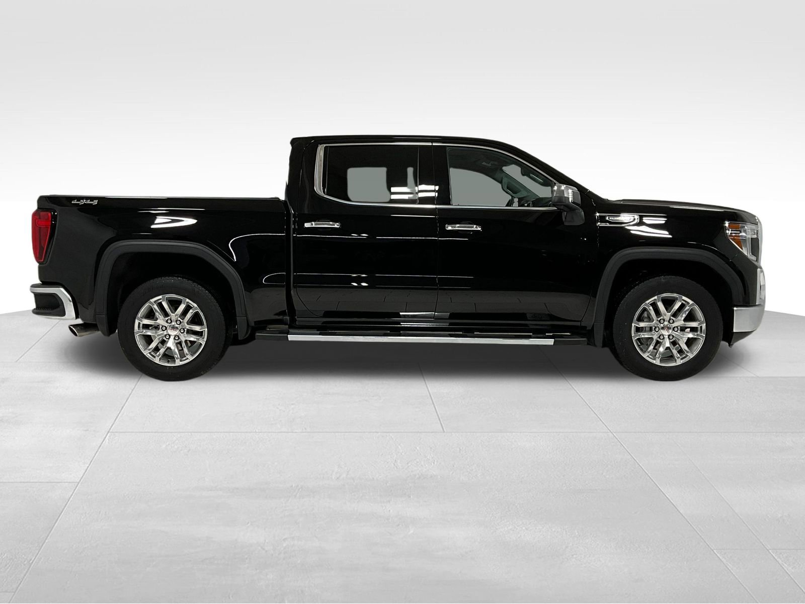2019 Gmc Sierra 1500 SLT photo 2