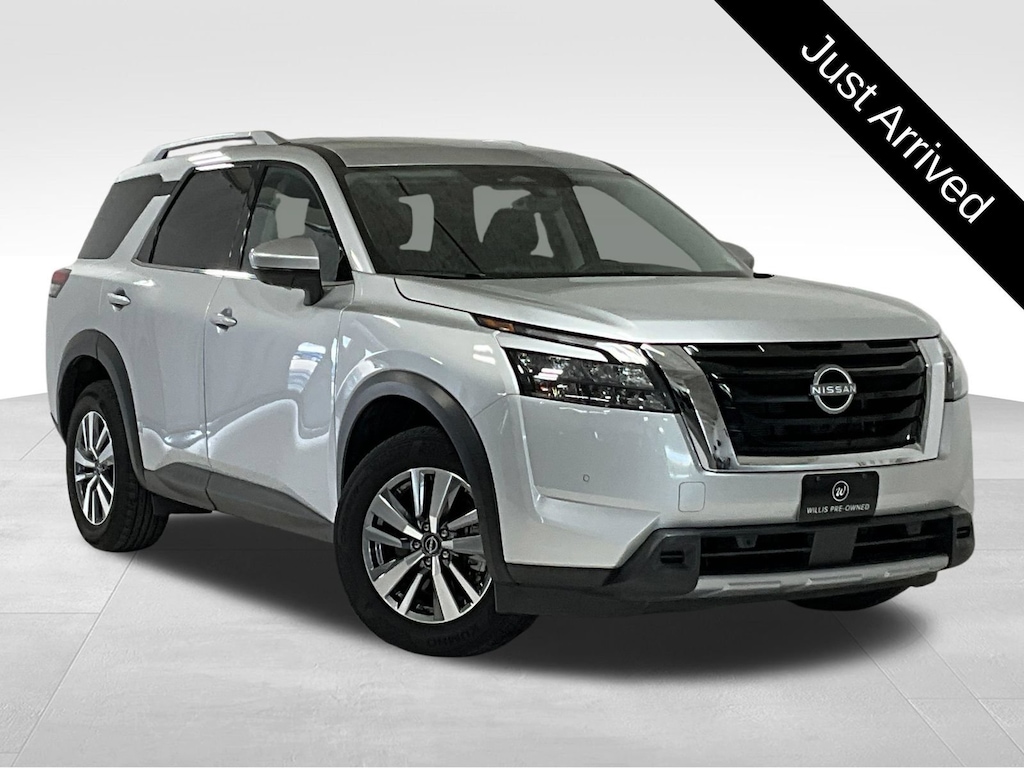 Used 2025 Nissan Pathfinder SL