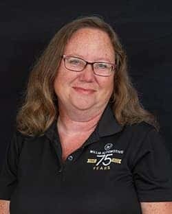 Staff member Leslie Marquardt from ID_a80856cfd1b7