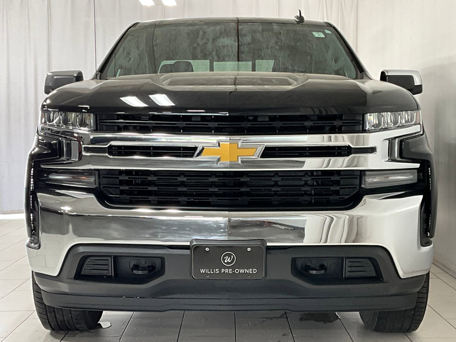 Used 2021 Chevrolet Silverado 1500 LT with VIN 1GCUYDED6MZ165680 for sale in Granger, IA