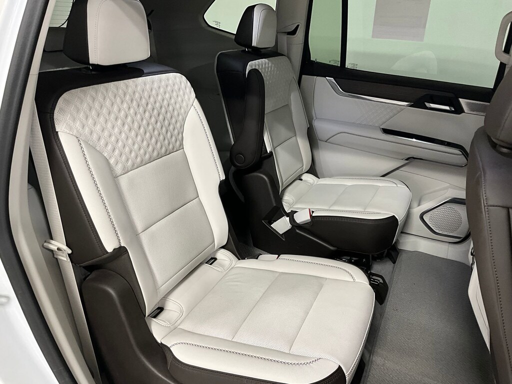 Used 2024 GMC Acadia Denali SUV