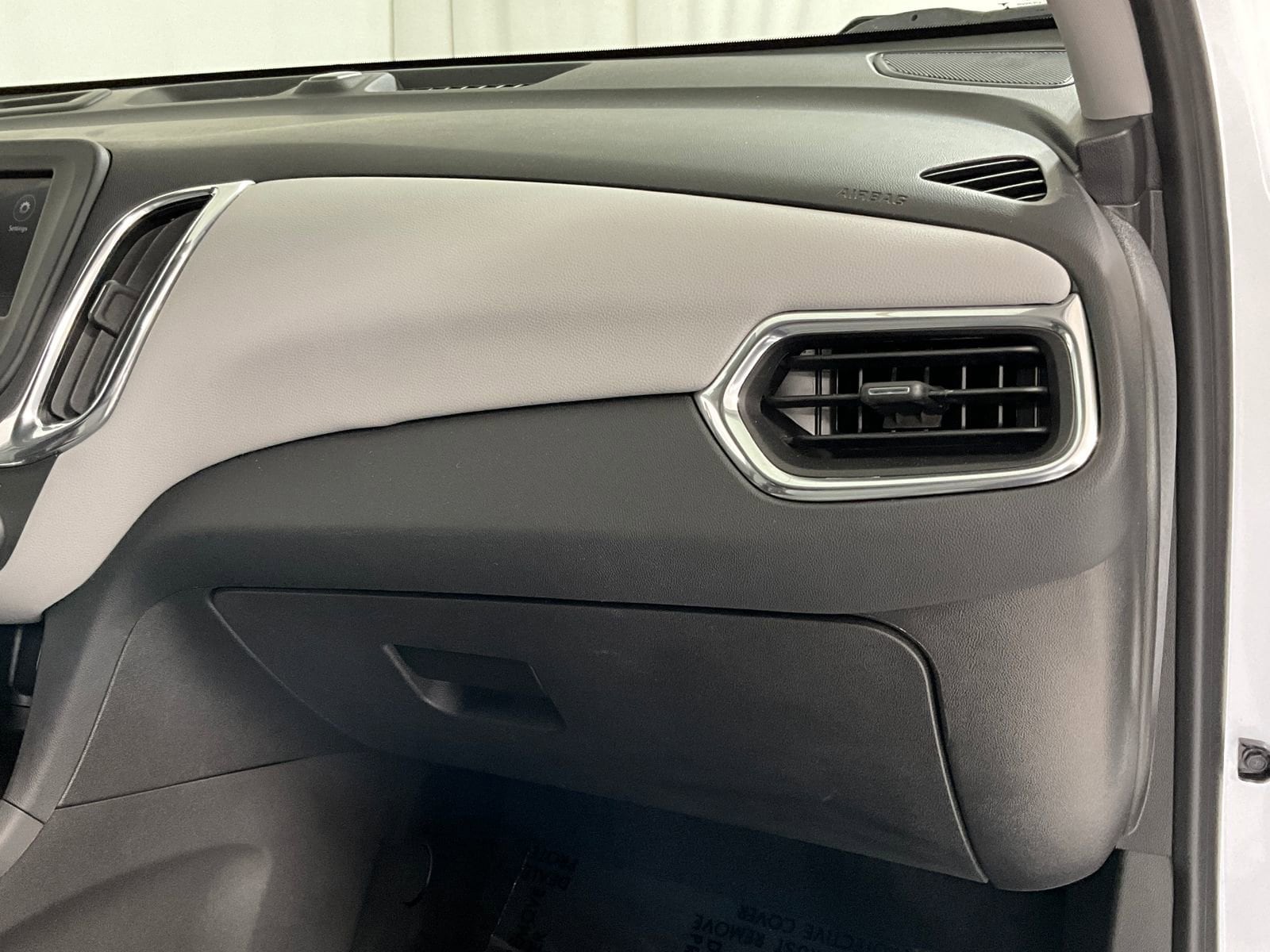 2023 Chevrolet Equinox LS - Photo 17