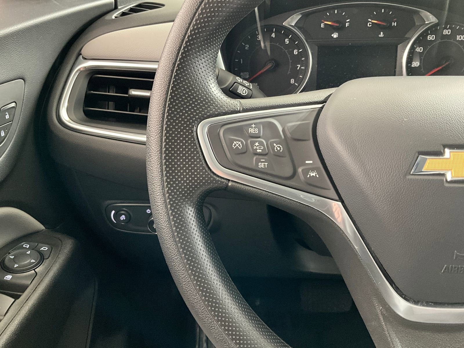 2023 Chevrolet Equinox LS - Photo 19