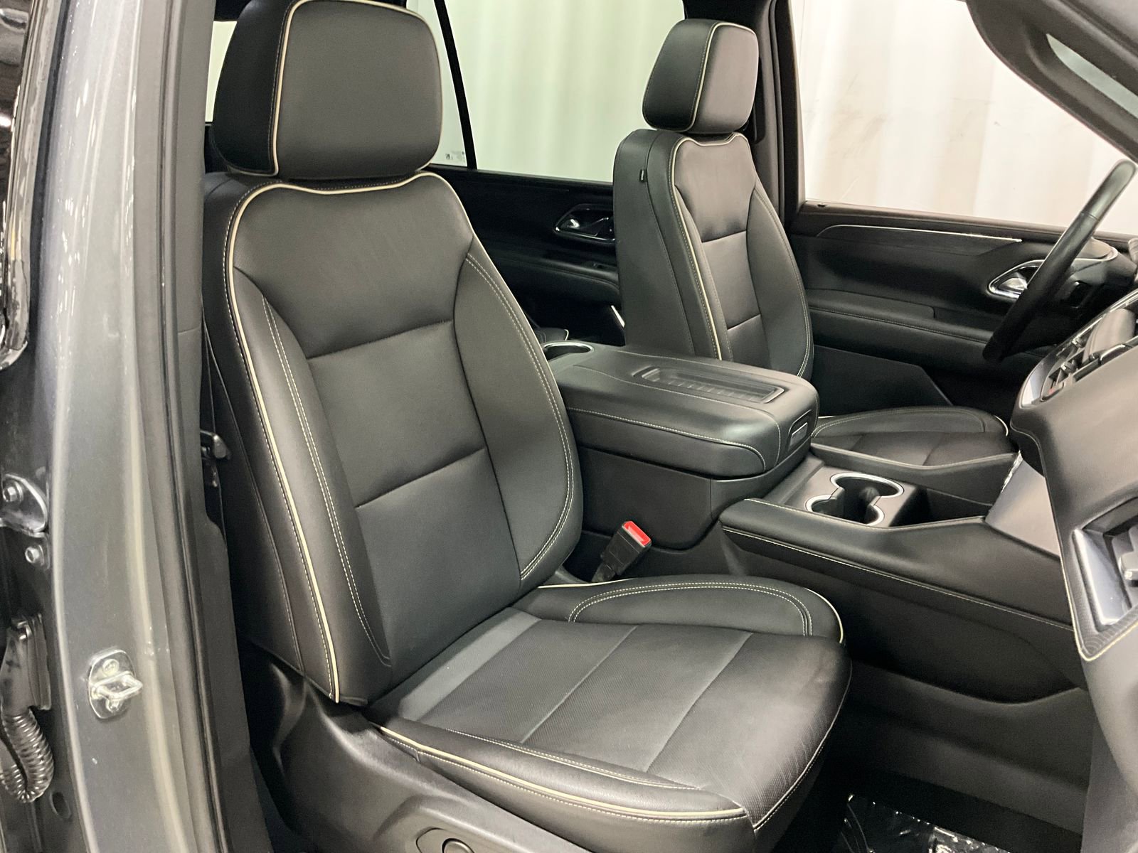 2022 Gmc Yukon XL SLT photo 4