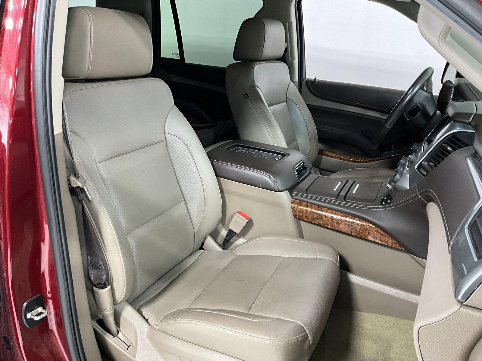 2018 Chevrolet Tahoe Premier photo 2