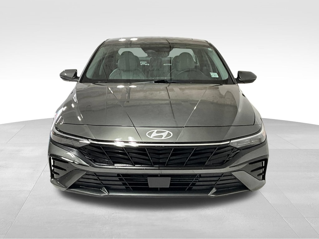 Used 2025 Hyundai Elantra Limited