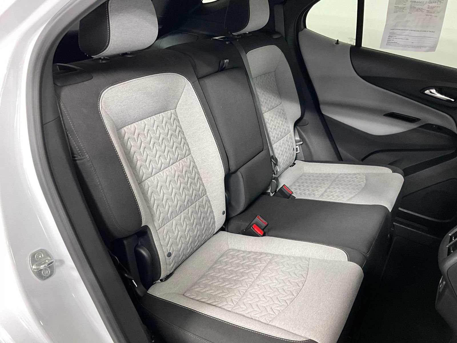 2023 Chevrolet Equinox LS - Photo 25