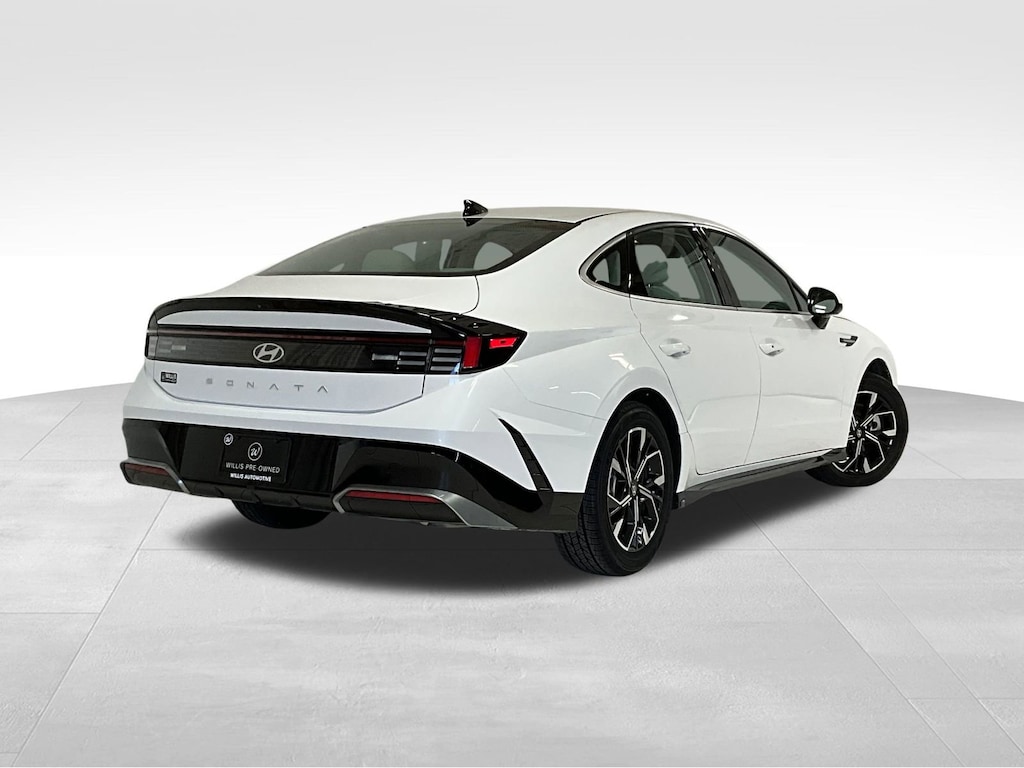 Used 2024 Hyundai Sonata SEL Sedan