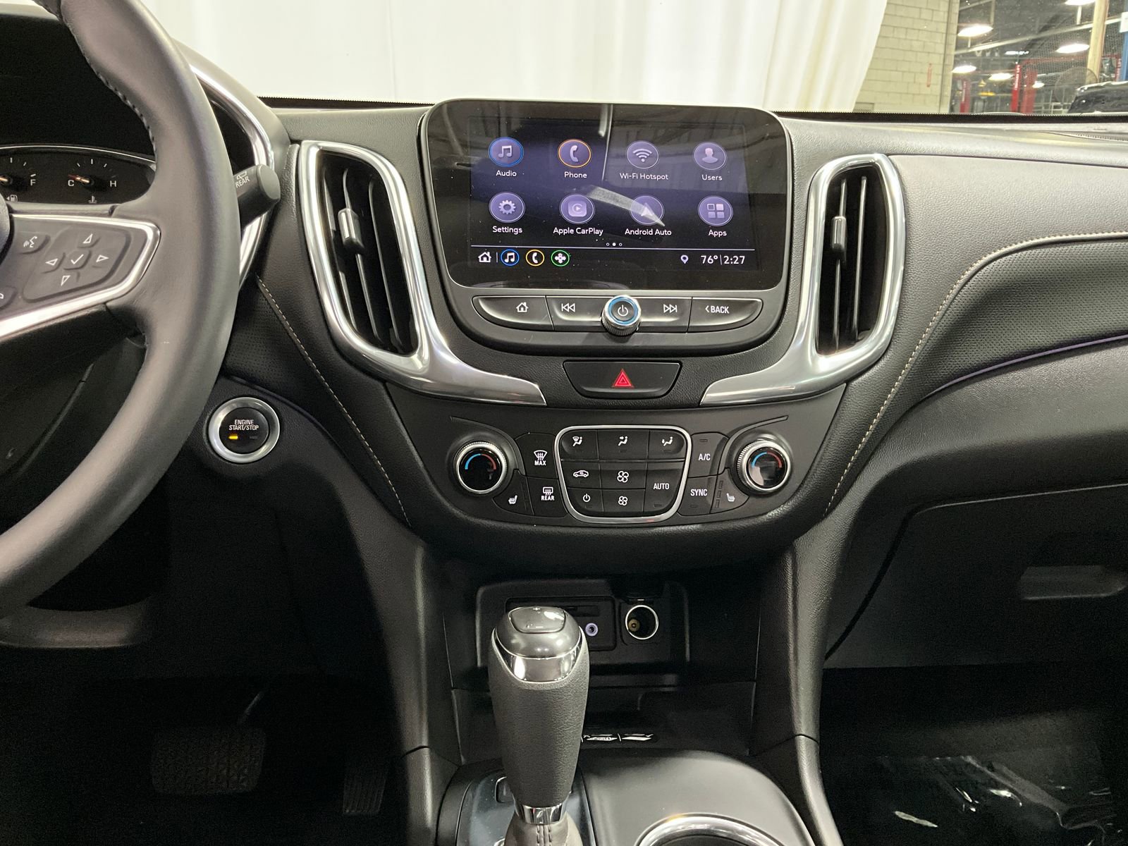 2020 Chevrolet Equinox Premier photo 3