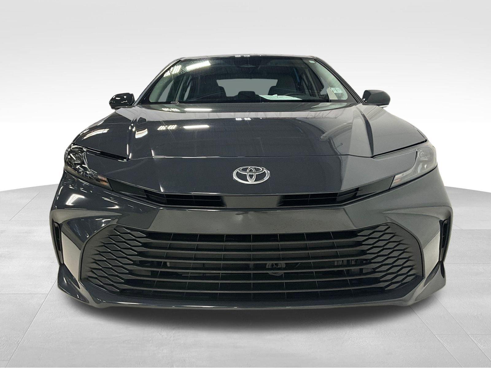 2025 Toyota Camry LE photo 2