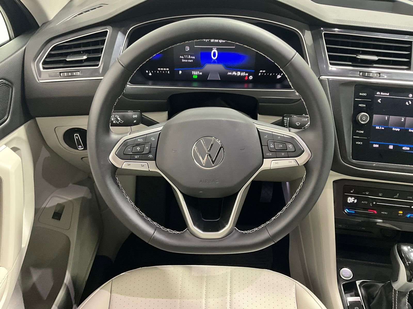 2024 Volkswagen Tiguan SE Wolfsburg Edition photo 4