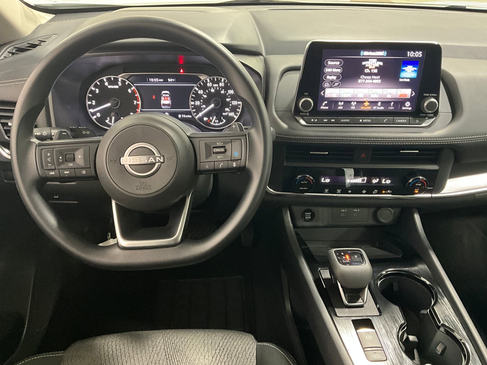 2024 Nissan Rogue SV photo 2