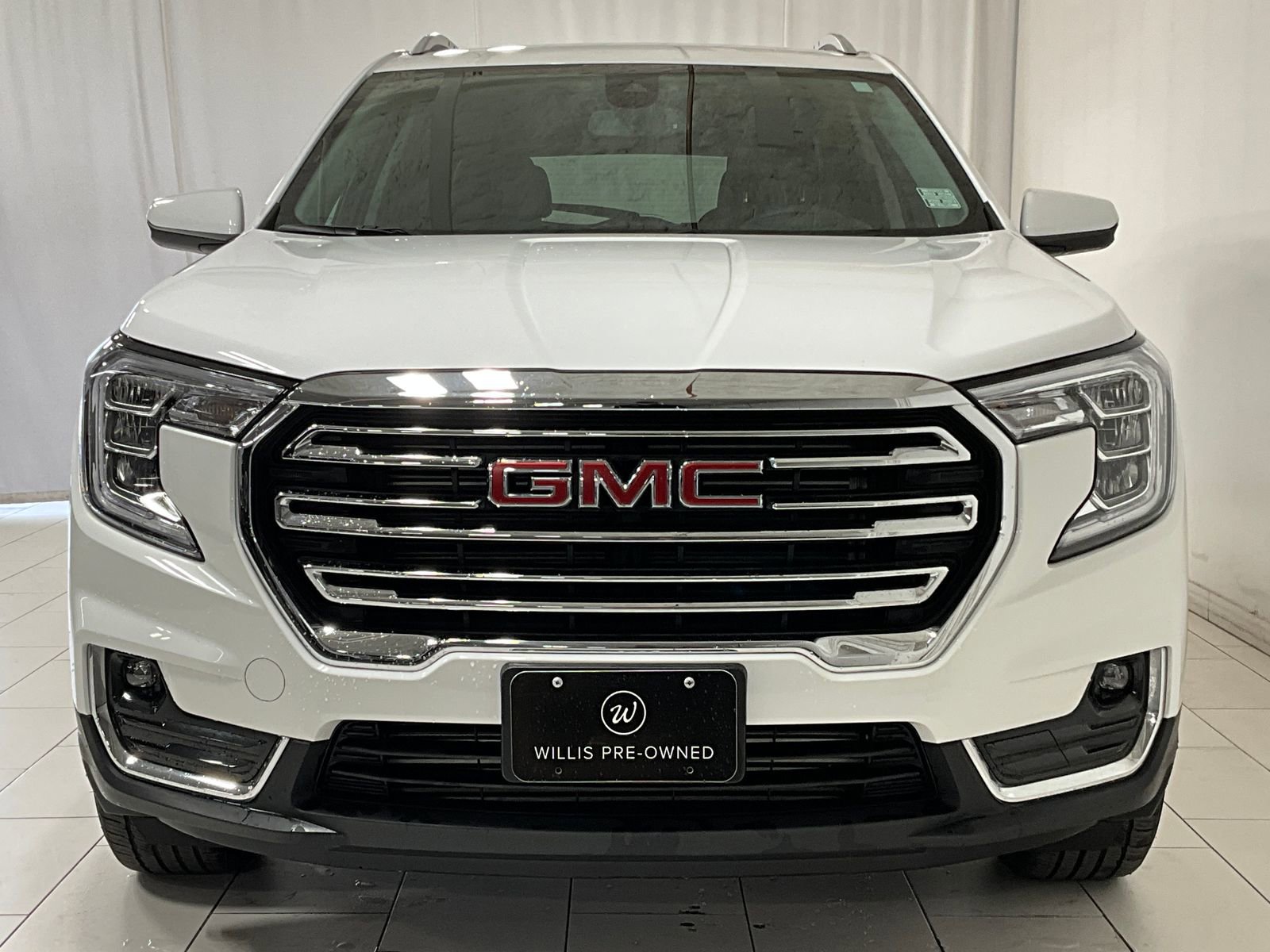 2024 Gmc Terrain SLT photo 2