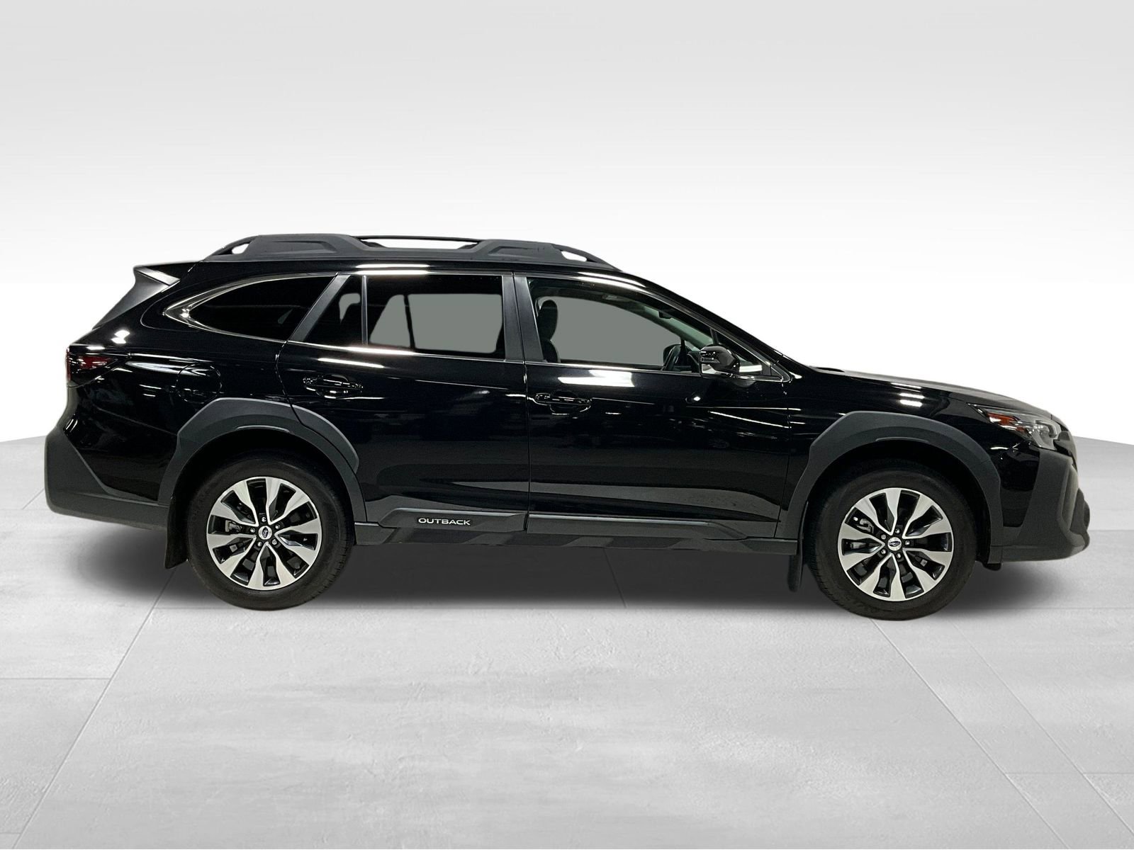 2024 Subaru Outback Limited XT photo 3