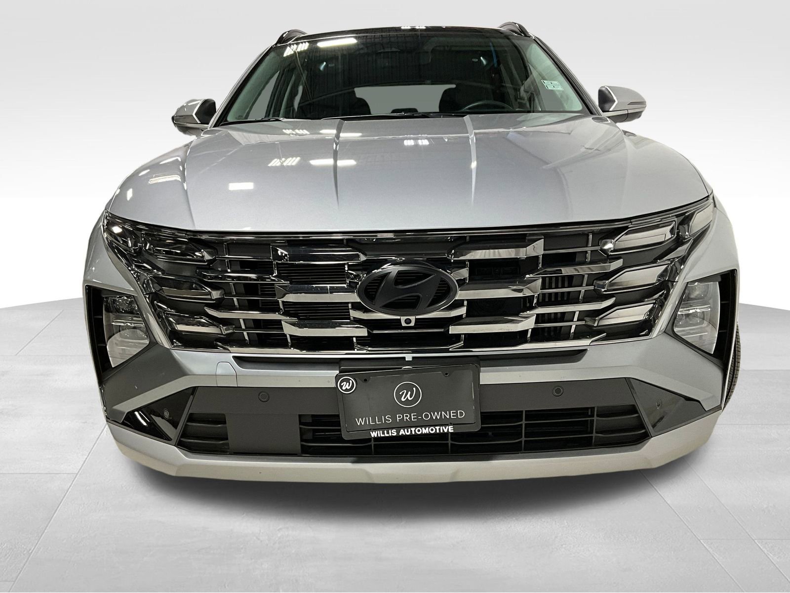2025 Hyundai Tucson Hybrid Limited photo 2