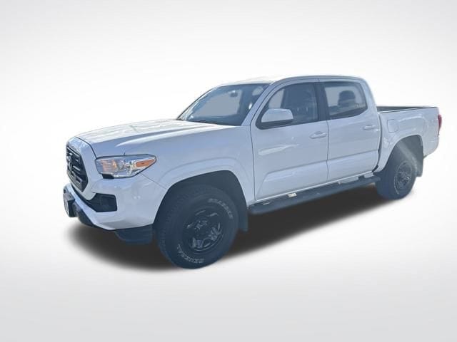2017 Toyota Tacoma SR's photo