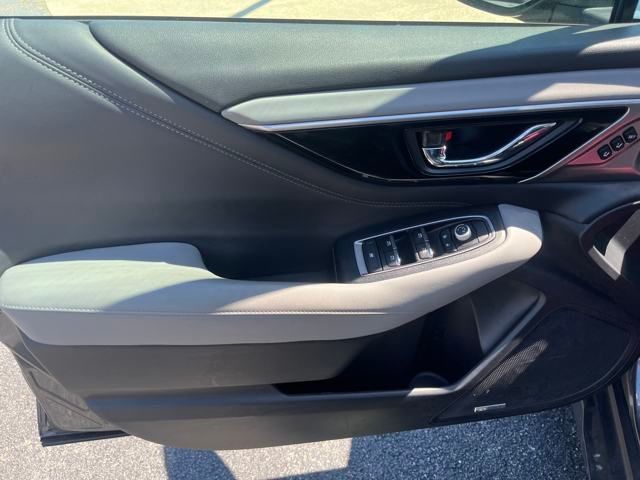 2021 Subaru Outback Limited - Photo 11