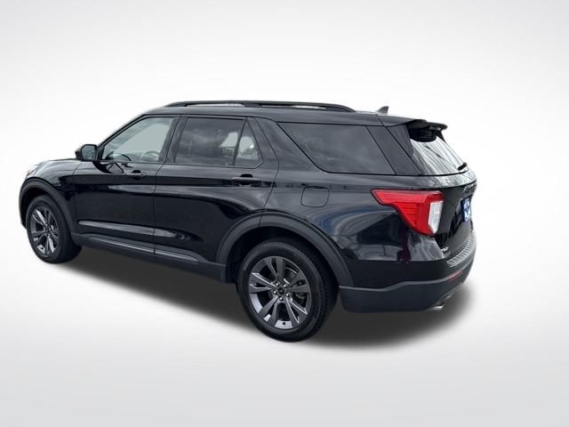 2022 Ford Explorer XLT photo 2