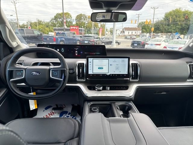 2025 Ford Expedition Platinum - Photo 18