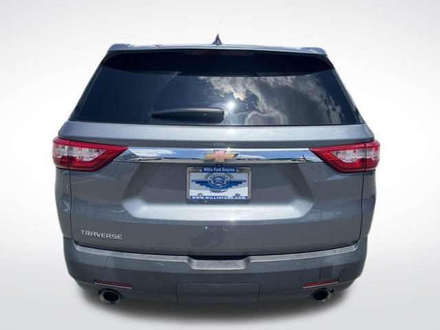 2021 Chevrolet Traverse LS photo 4