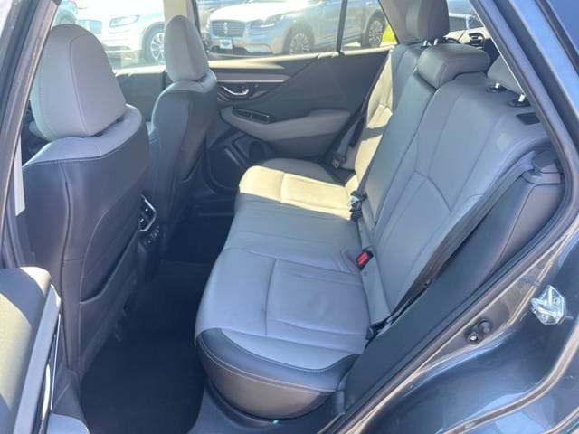 2021 Subaru Outback Limited - Photo 13