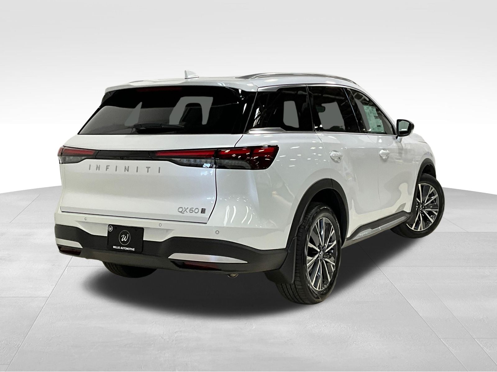 View vehicle photo 4