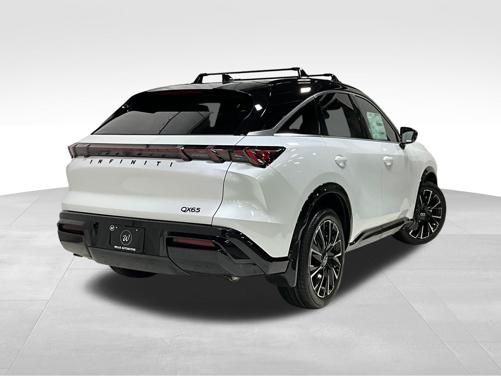 View vehicle photo 4