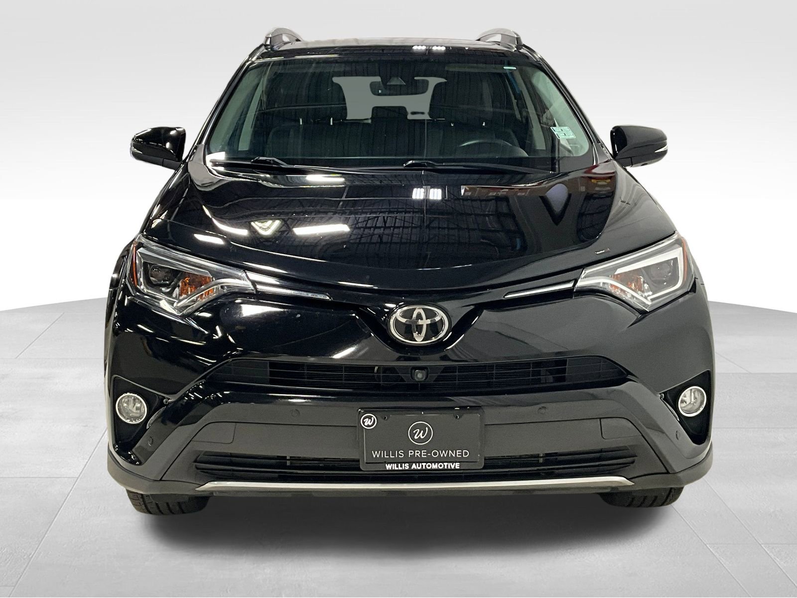 2018 Toyota RAV4 Limited photo 2