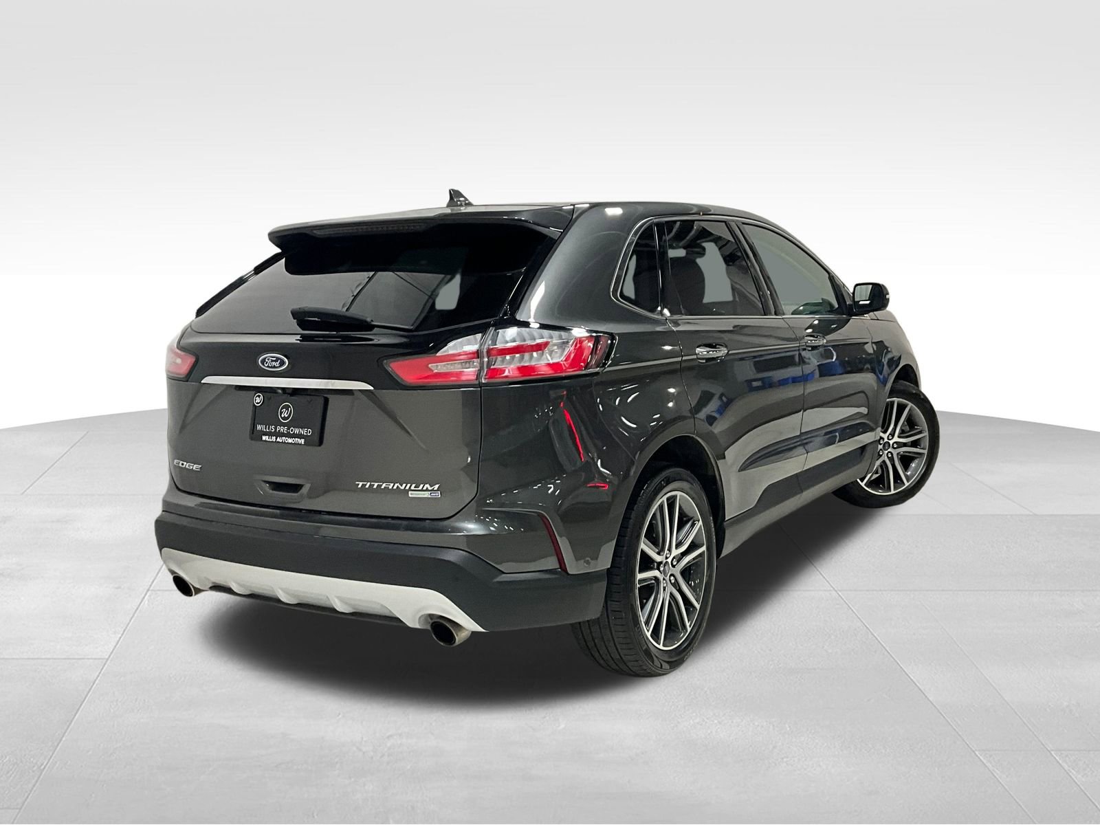 2019 Ford Edge Titanium photo 4