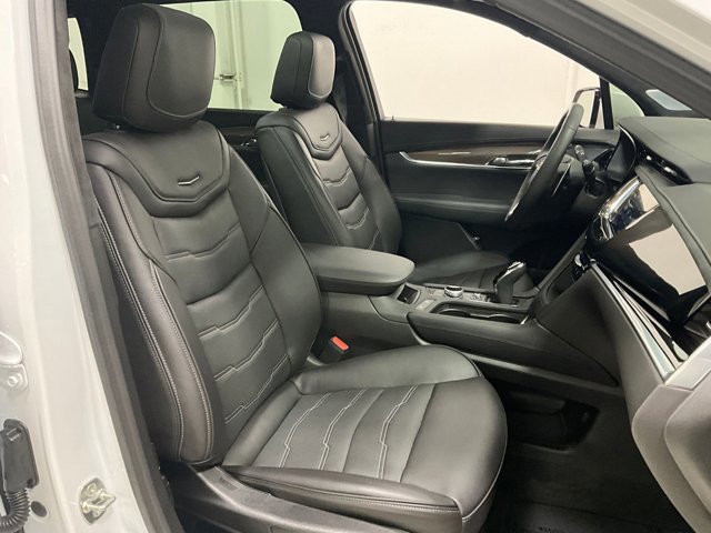 Image 6 of Used 2024 CadillacXT6