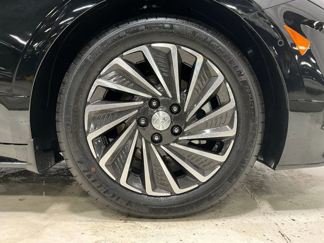 Image 8 of Used 2023 HyundaiSonata Hybrid