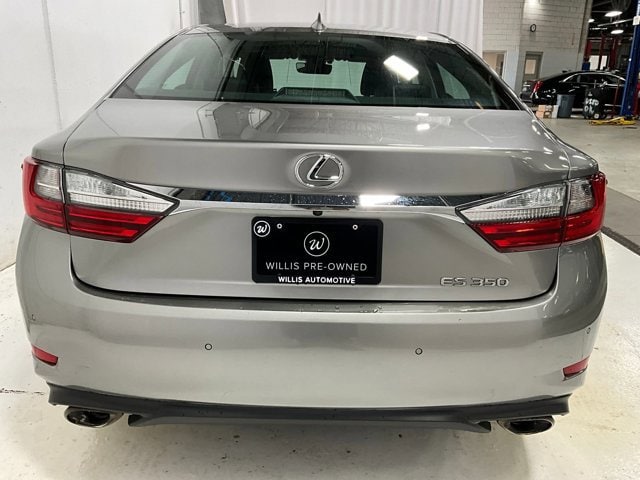 Image 3 of Used 2018 LexusES