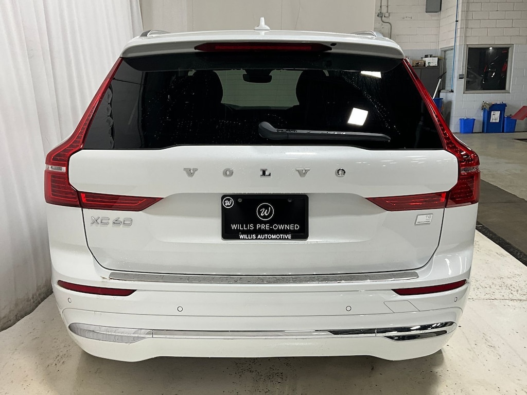 Used 2022 Volvo XC60 Recharge Plug-In Hybrid T8 Inscription Expression SUV