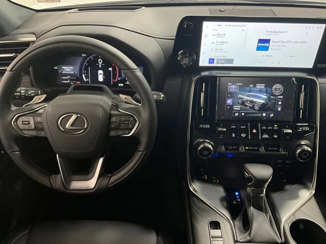 2025 Lexus LX 600 Luxury photo 2