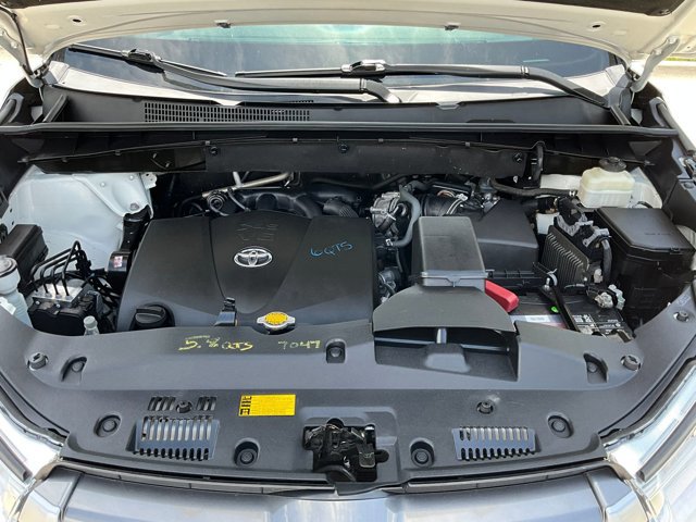 Image 9 of Used 2017 ToyotaHighlander