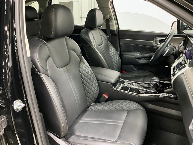 Image 6 of Used 2023 KiaSorento