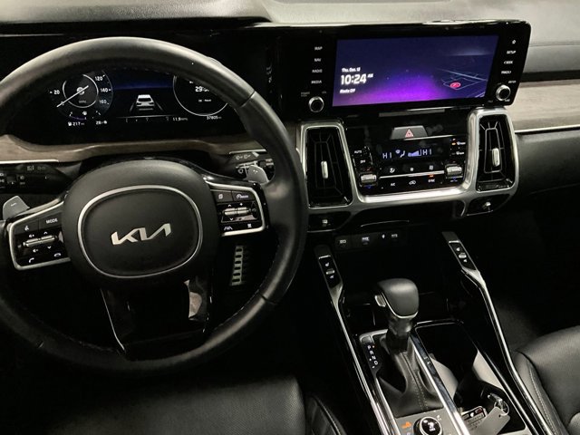 Image 5 of Used 2023 KiaSorento