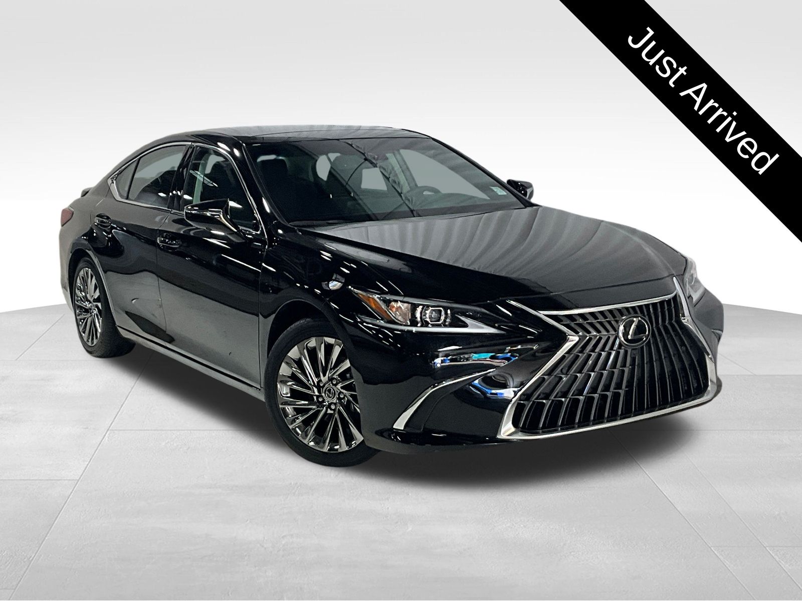 2025 Lexus ES